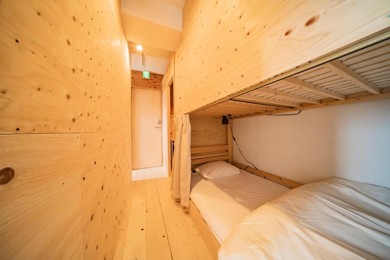 Artbar & Guesthouse Ennova Atami  Extérieur photo