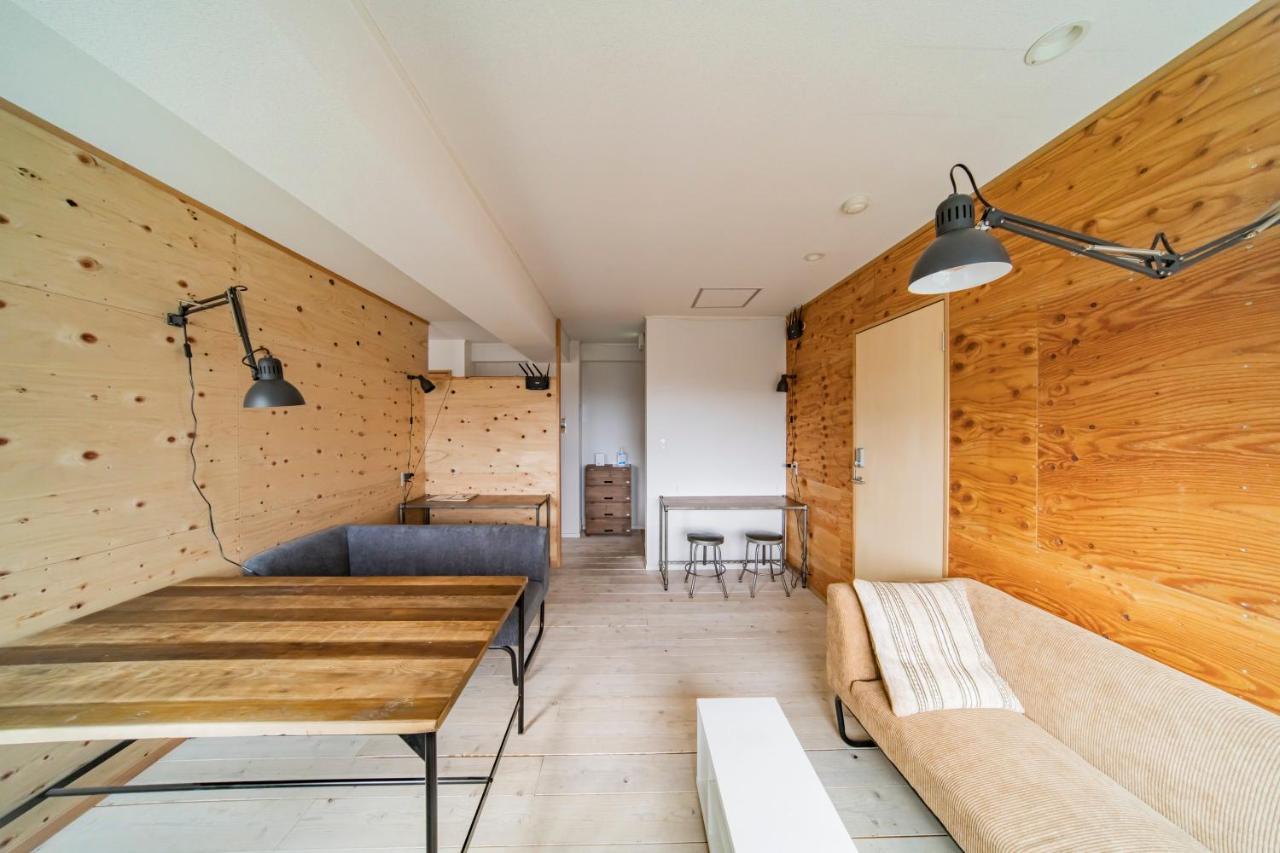 Artbar & Guesthouse Ennova Atami  Extérieur photo