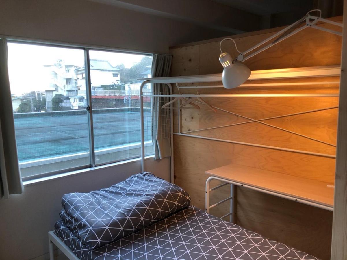 Artbar & Guesthouse Ennova Atami  Extérieur photo